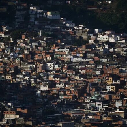 Fortes explosões ouvidas na capital da Venezuela após ameaças dos EUA
