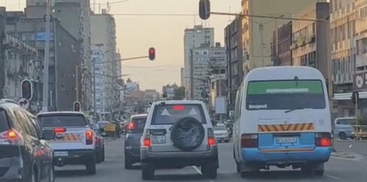 Inibido de conduzir por um ano por realizar manobras perigosas num transporte de passageiros, na cidade de Maputo