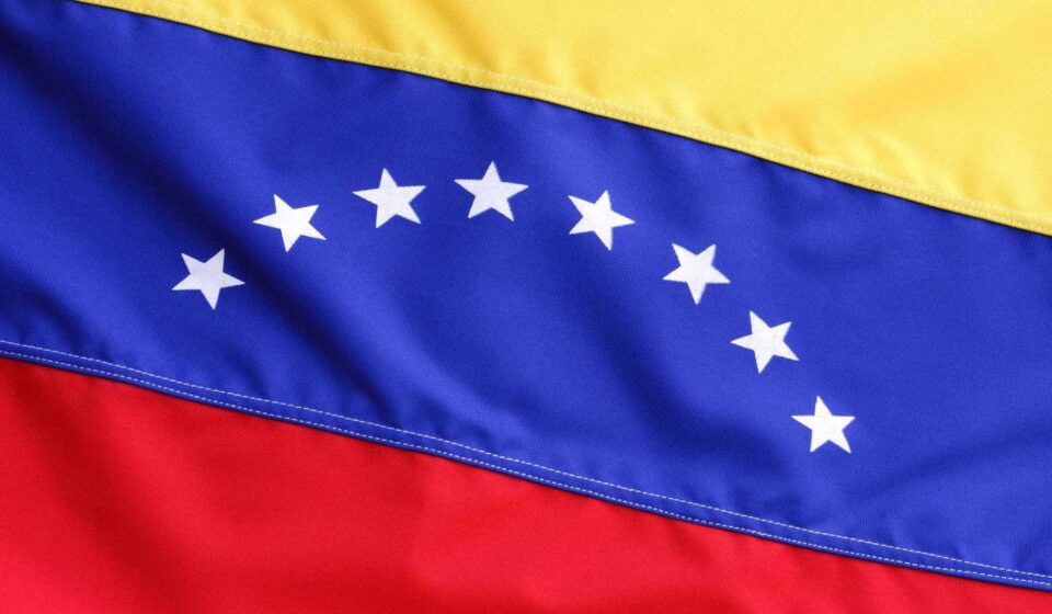Tiros da polícia contra drones perto de palácio presidencial de Caracas
