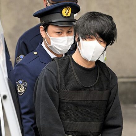 Tribunal japonês condena a prisão perpétua assassino de Shinzo Abe
