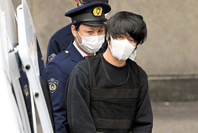 Tribunal japonês condena a prisão perpétua assassino de Shinzo Abe